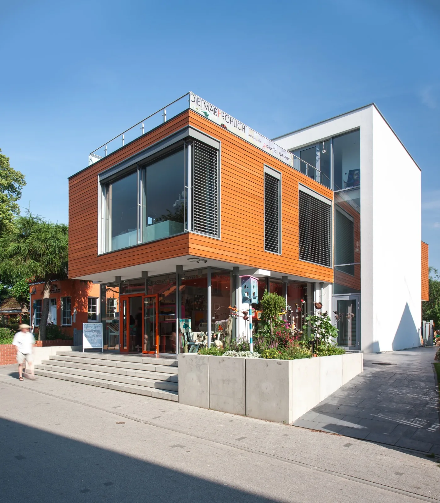 Budynek Galerii Siedem w Rewalu